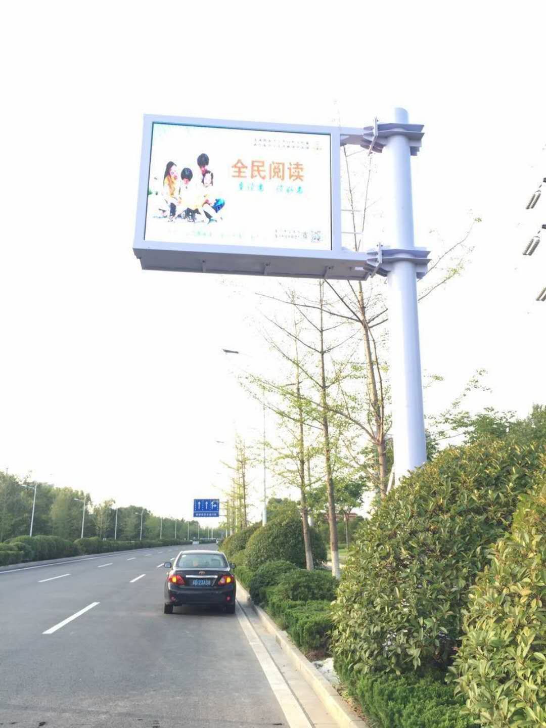 LED顯示屏全彩哪家好？定做高速LED顯示屏 LED信息顯示屏大屏幕廣告找亮彩